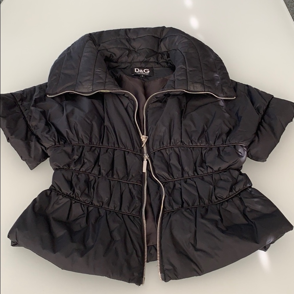 Vest - Picture 2 of 3
